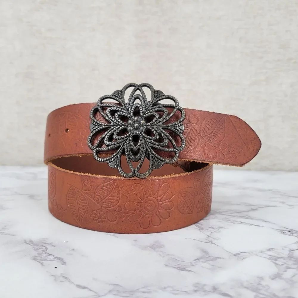 Candie's Vintage Y2K Brown Floral Embossed Belt with Ornate Buckle